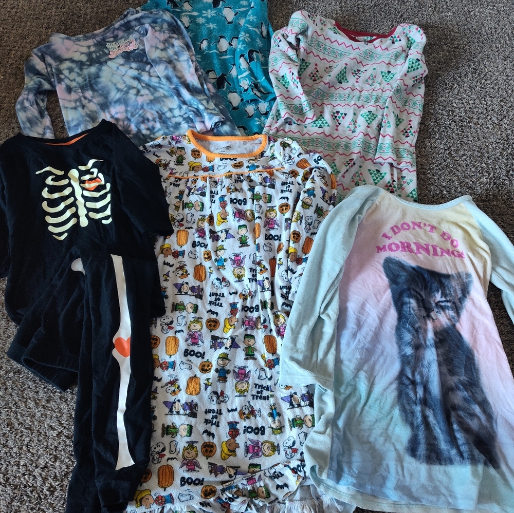 Girls Size 6 Pajama And Nightgown Lot
